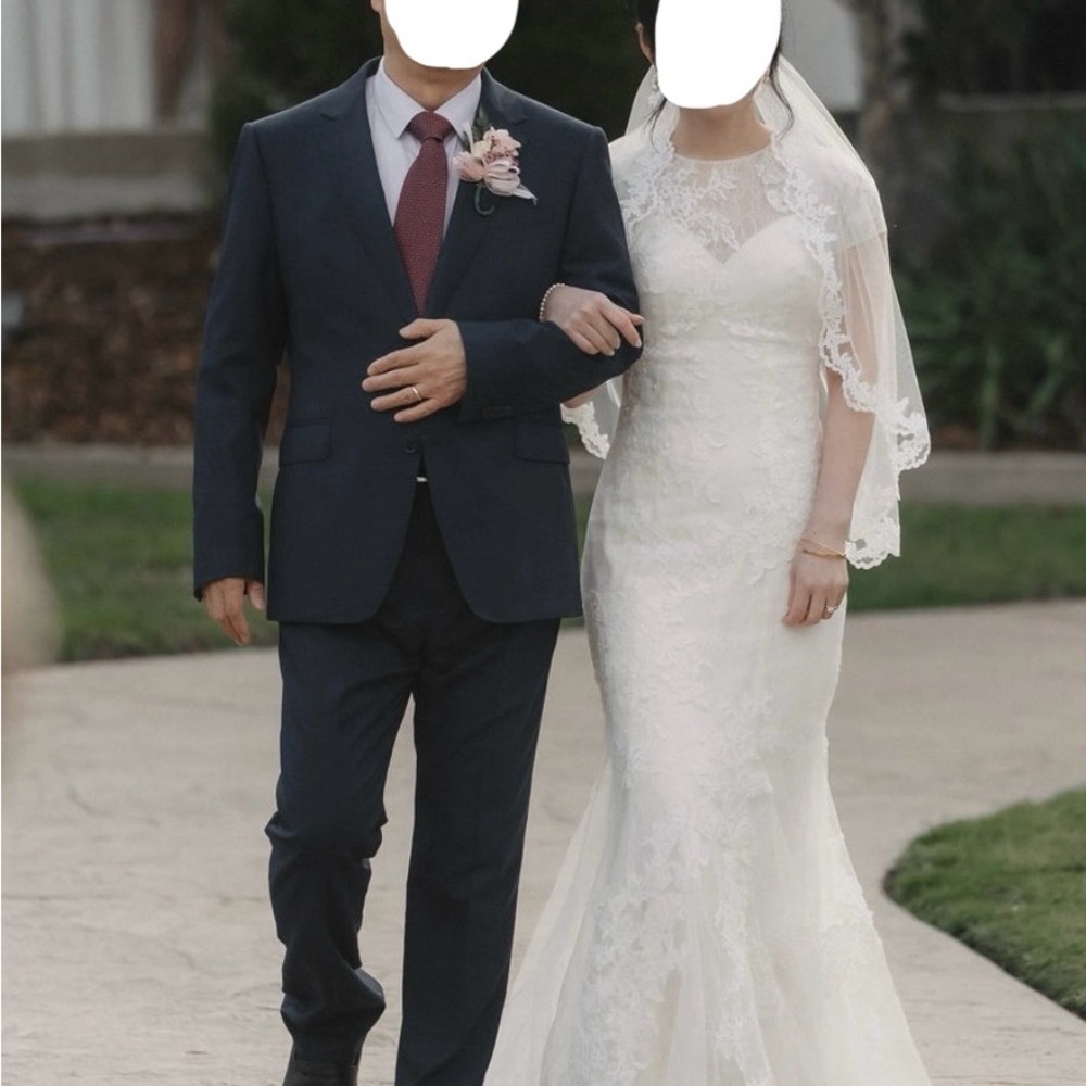 Great condition ivory bridal veil with lace trim - Picture 2 of 5